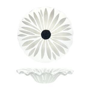 Sydenstricker Glass Black & White Daisy Flower Fused Art Glass Shallow Bowl 7”